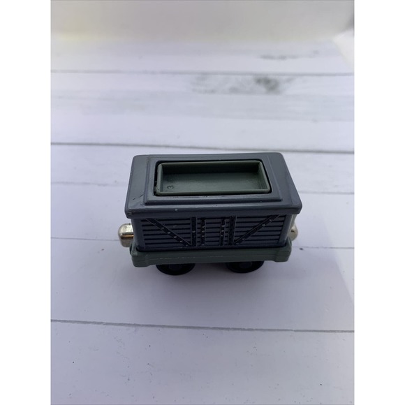 2002 LEARNING CURVE TROUBLESOME TRUCK FLIP COAL CAR TRAIN THOMAS & FRIENDS - Picture 5 of 6